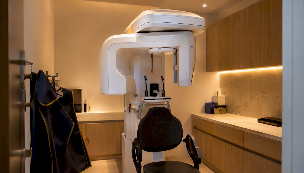 Detaliu cu aparatul de scanare dentară 3D CBCT